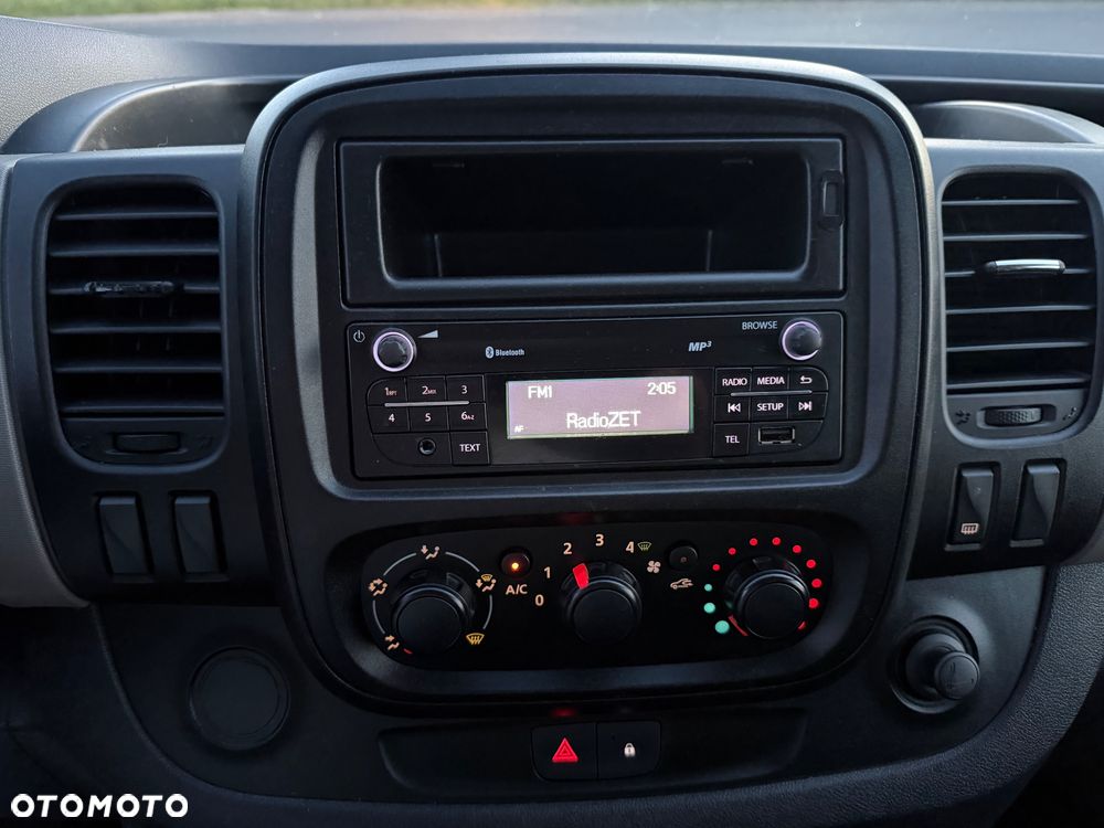 Renault Trafic - 16