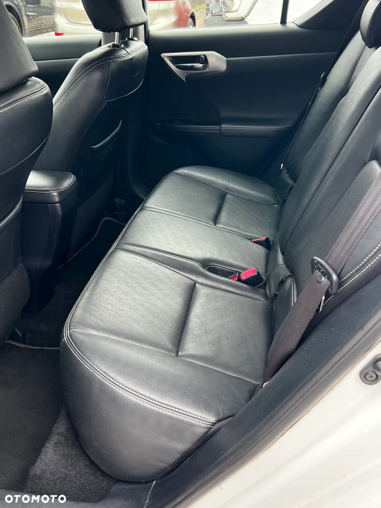 Lexus CT 200h Elegance - 4