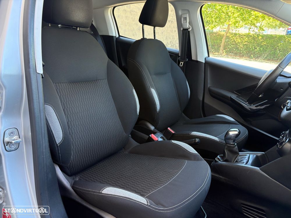 Peugeot 208 1.2 PureTech Style - 5