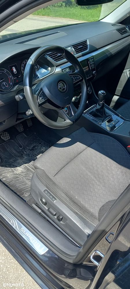 Skoda Superb 2.0 TDI Ambition - 19