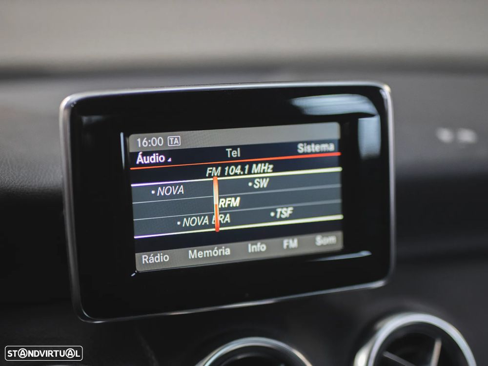 Mercedes-Benz A 180 CDI (BlueEFFICIENCY) Urban - 17