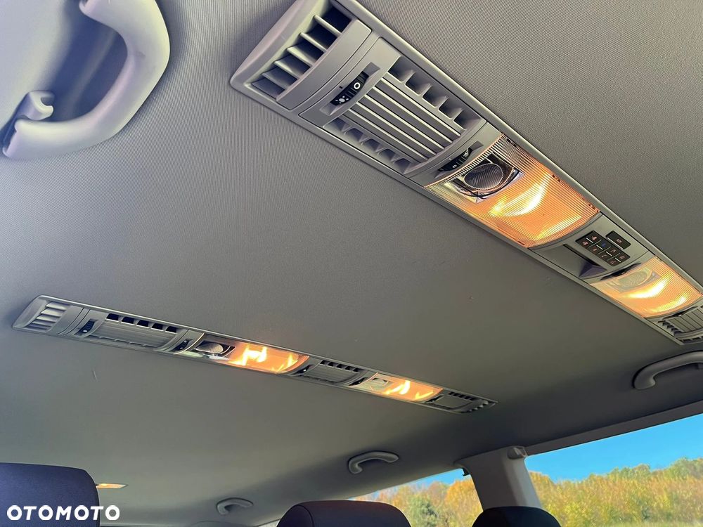 Volkswagen Caravelle 2.0 BiTDI L2 Comfortline DSG - 25