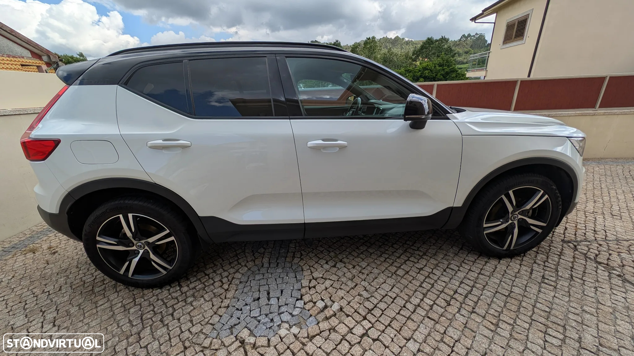Volvo XC 40 2.0 D3 R-Design AWD Geartronic - 2