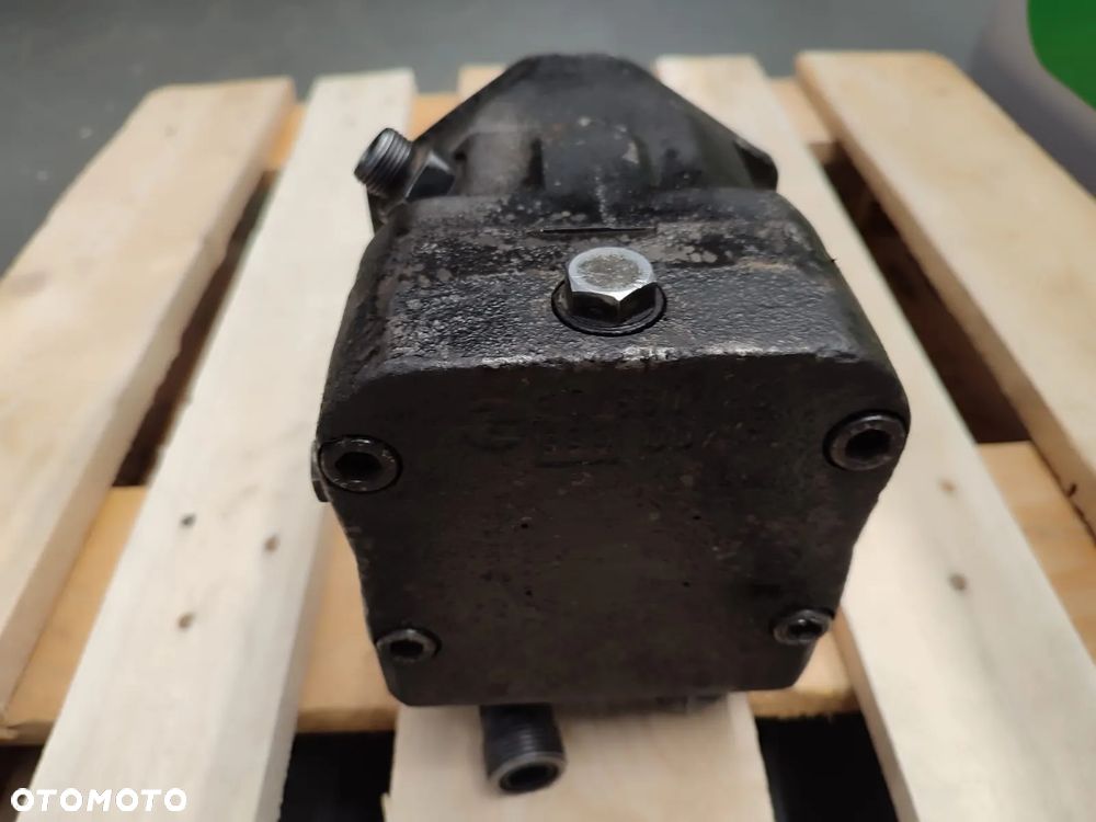 Pompa hydrauliczna 985150/002 30018488 John Deere - 4