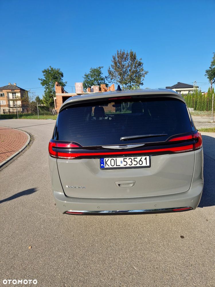 Chrysler Pacifica - 3