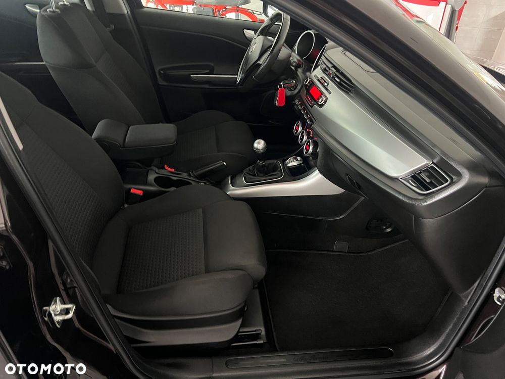 Alfa Romeo Giulietta 1.6 JTDM 16V Impression - 28