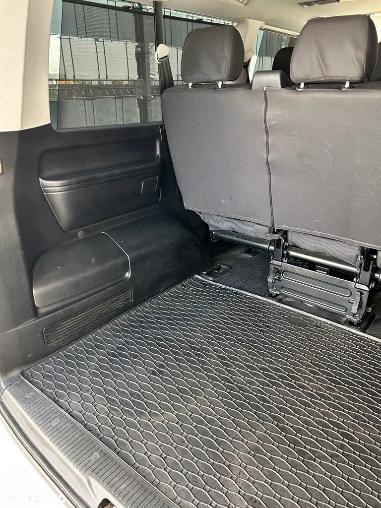 Volkswagen Caravelle 2.0 TDI L2 - 15