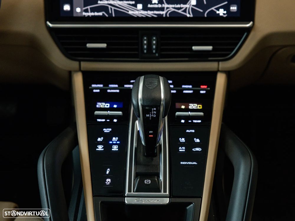Porsche Cayenne Coupé E-Hybrid Platinum Edition - 37