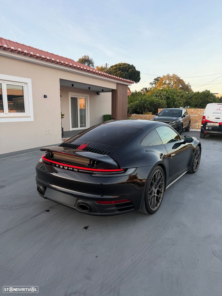 Porsche 911 (992) - 4