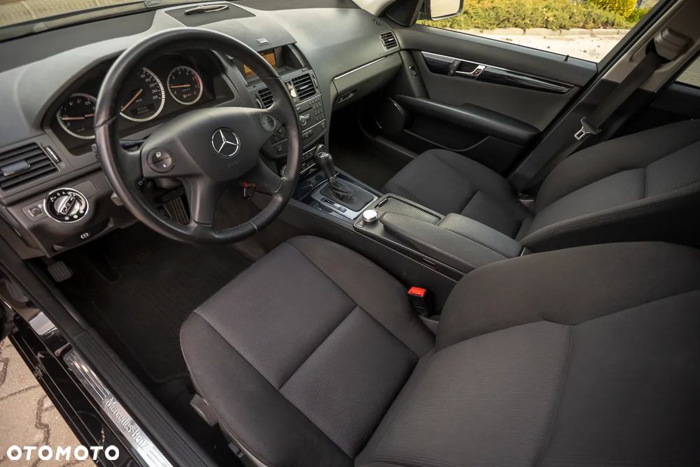 Mercedes-Benz Klasa C 200 CDI DPF Automatik Elegance - 17