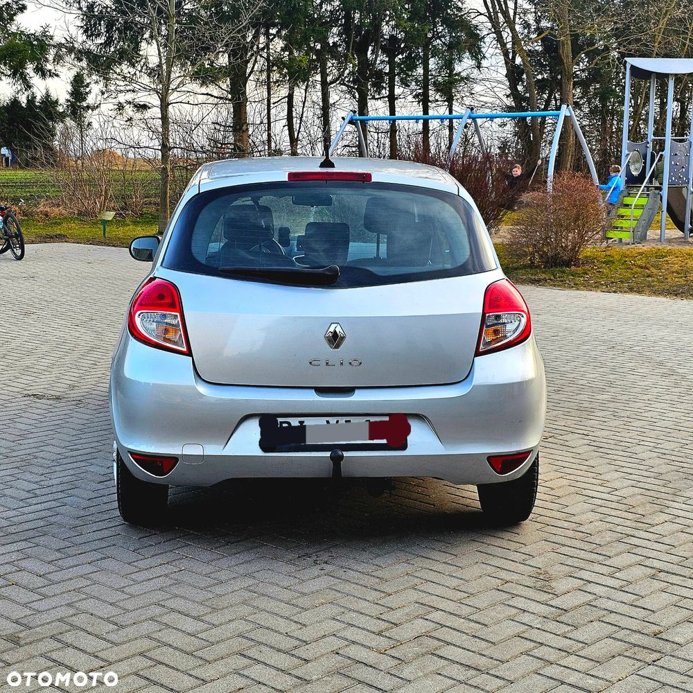 Renault Clio 1.2 16V 75 Expression - 5