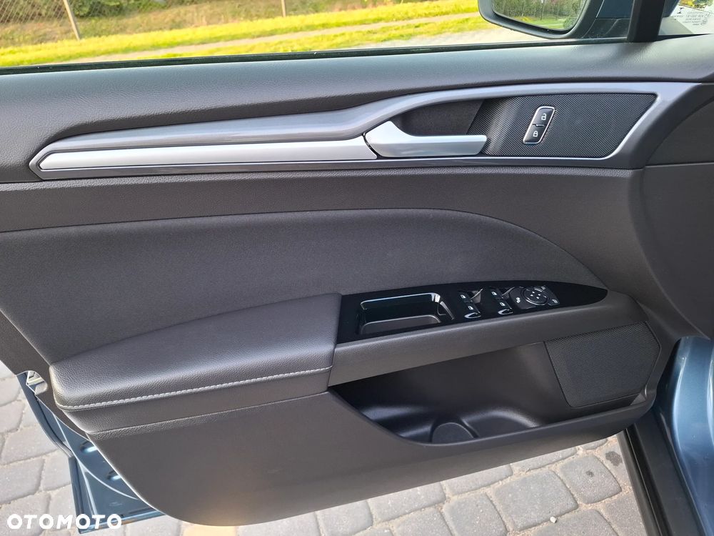 Ford Mondeo - 25