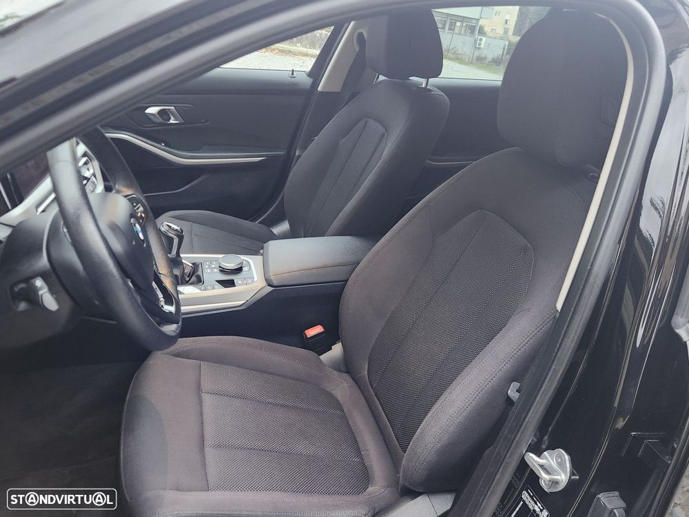 BMW 318 d Touring - 35