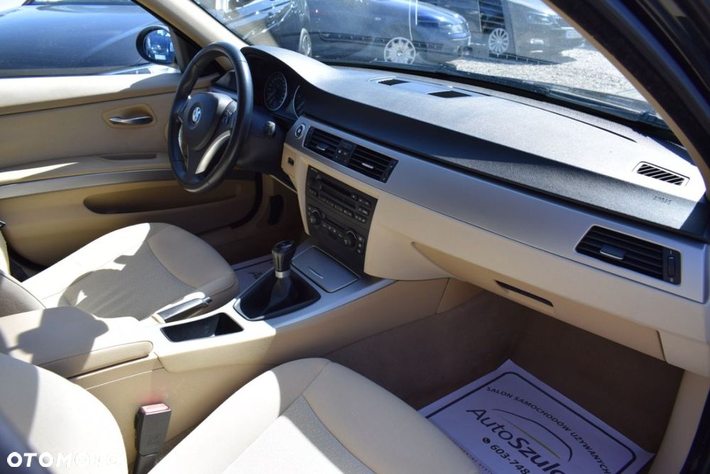 BMW Seria 3 - 23