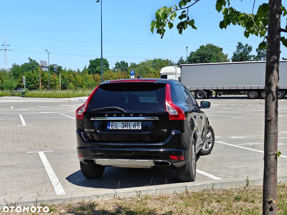 Volvo XC 60 T5 Drive-E Momentum - 10