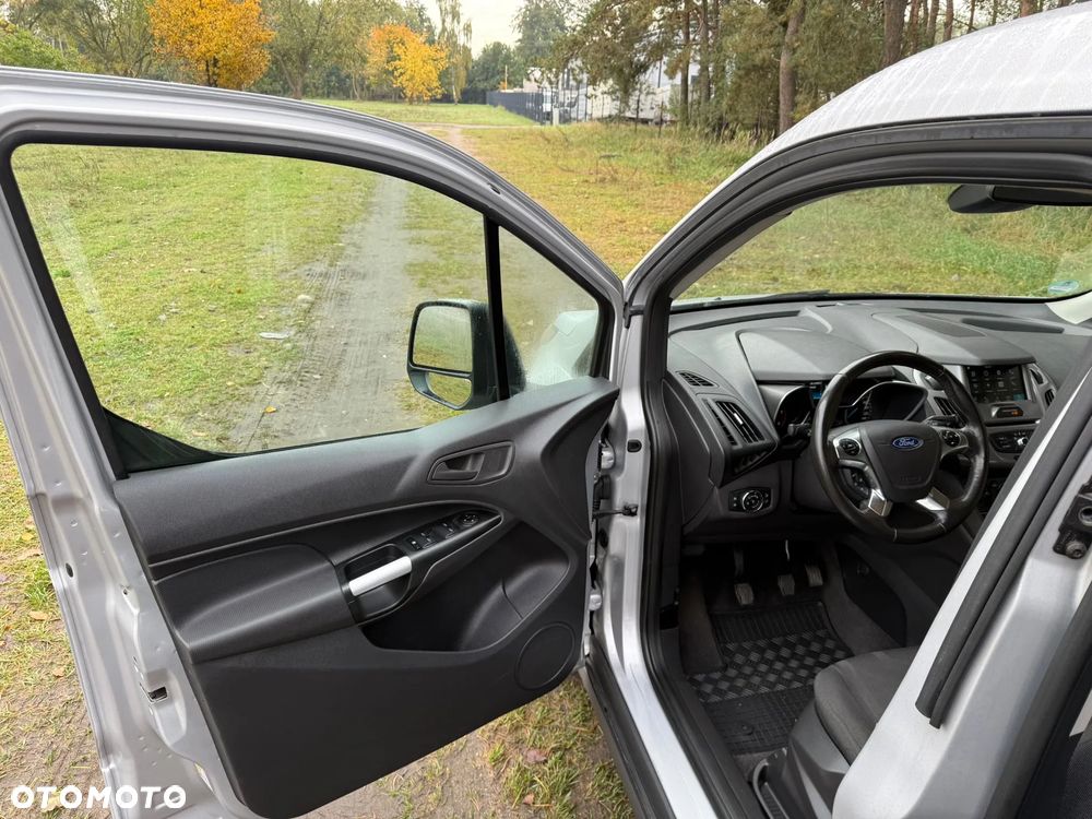 Ford Transit Connect - 19