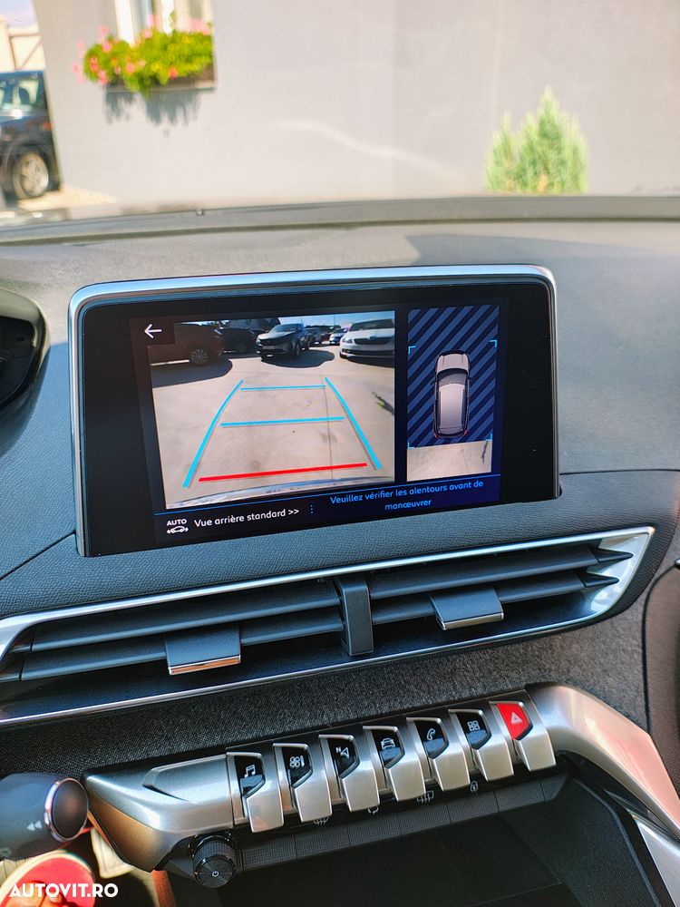 Peugeot 3008 PureTech 130 Stop & Start GPF Allure - 17