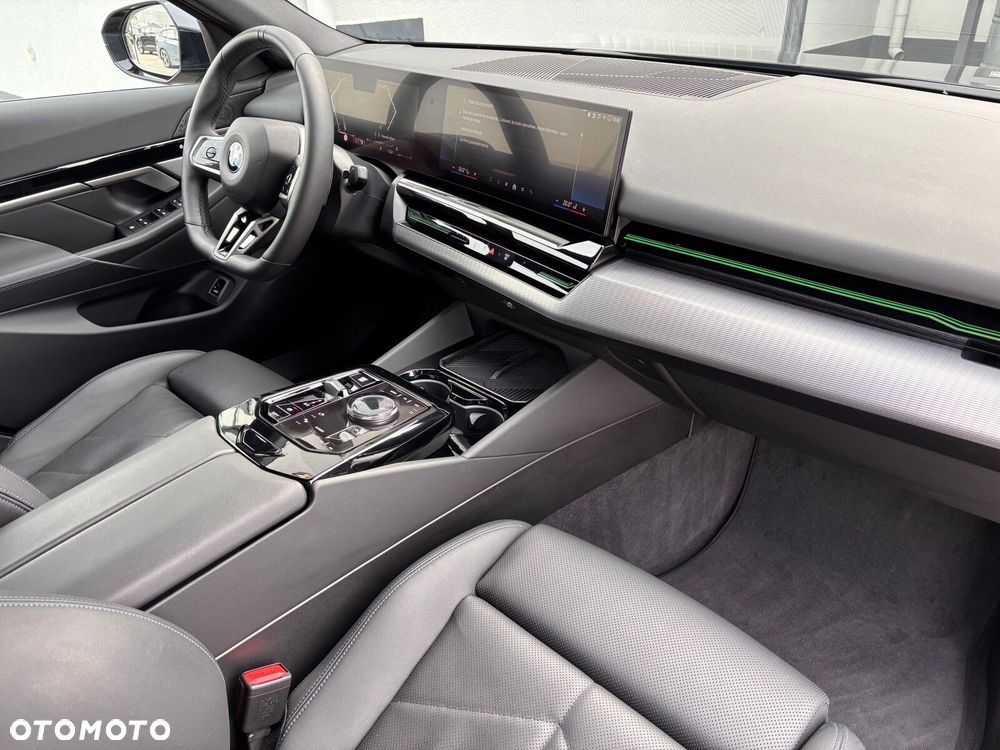 BMW Seria 5 520d xDrive mHEV M Sport - 17