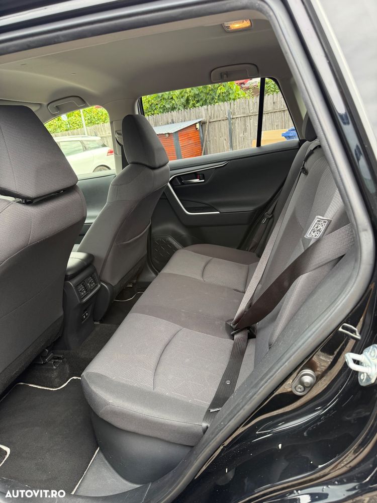 Toyota RAV4 - 11