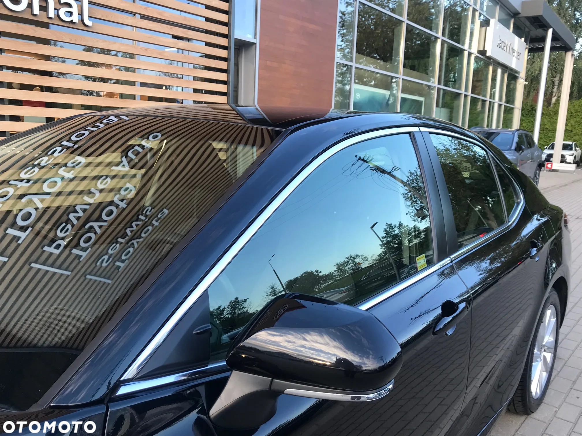 Toyota Camry 2.5 Hybrid Comfort CVT - 17