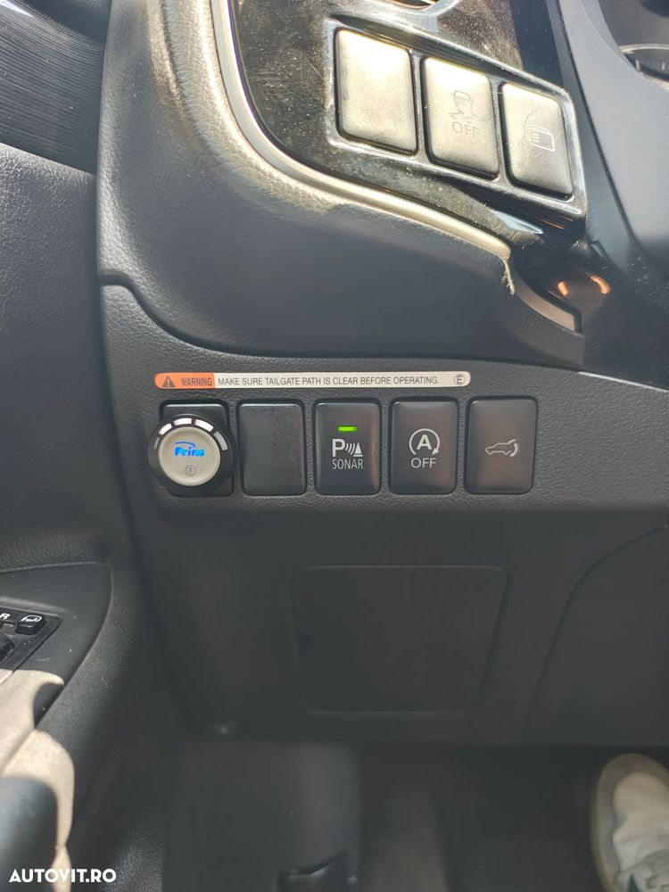 Mitsubishi Outlander - 17