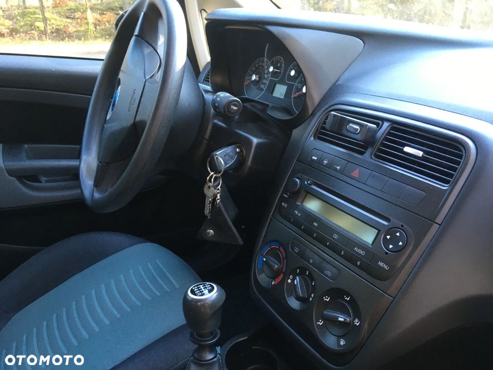 Fiat Punto - 10