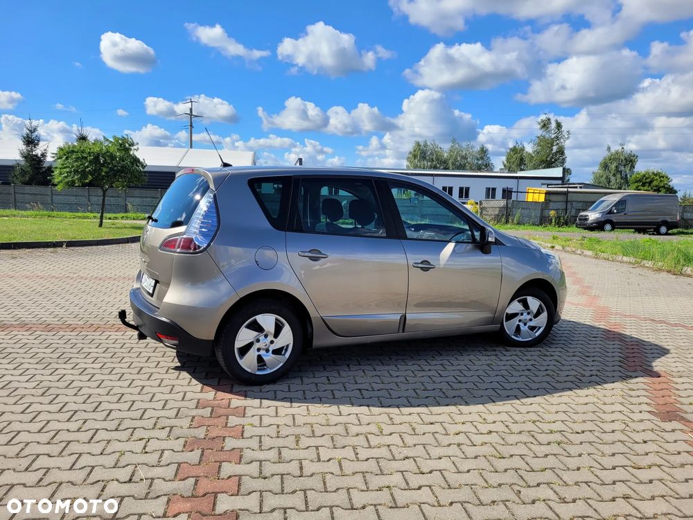 Renault Scenic 1.6 16V 110 TomTom Edition - 12