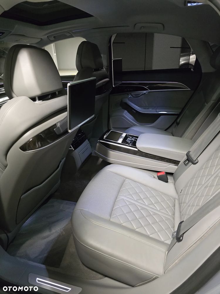 Audi A8 - 11