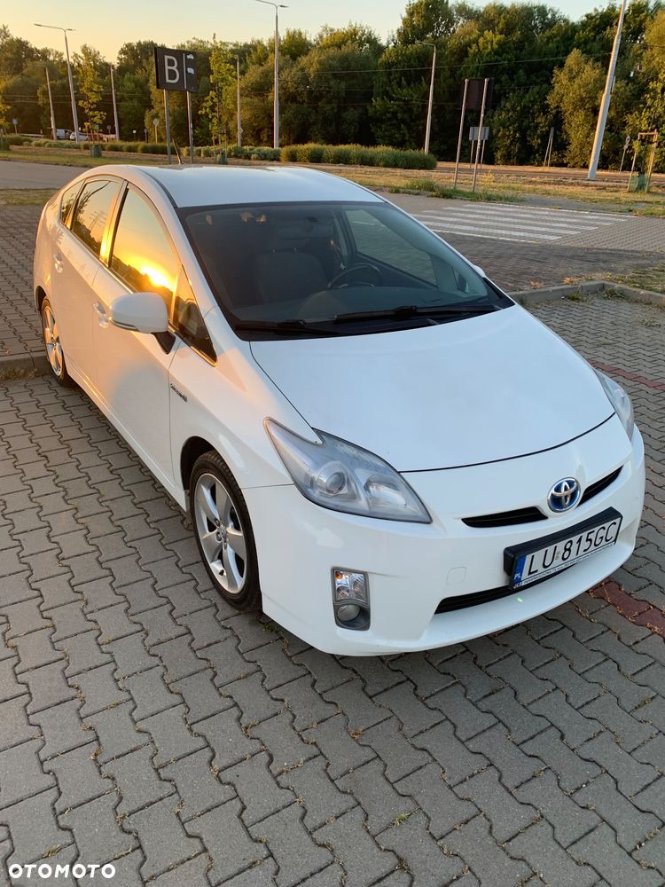 Toyota Prius (Hybrid) Life - 2