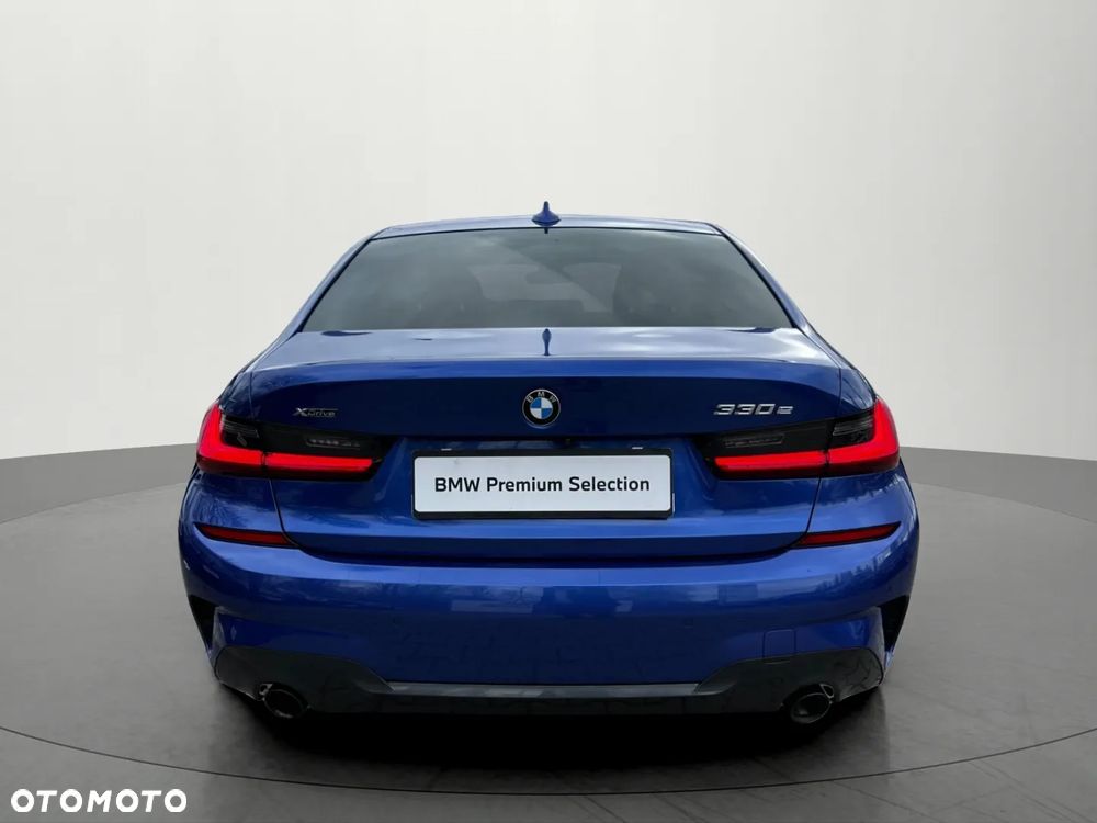 BMW Seria 3 330e M Sport - 6