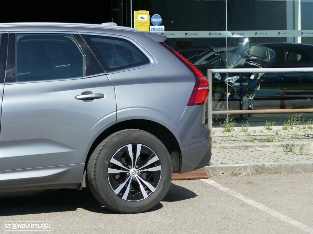 Volvo XC 60 2.0 D4 Momentum Geartronic - 17