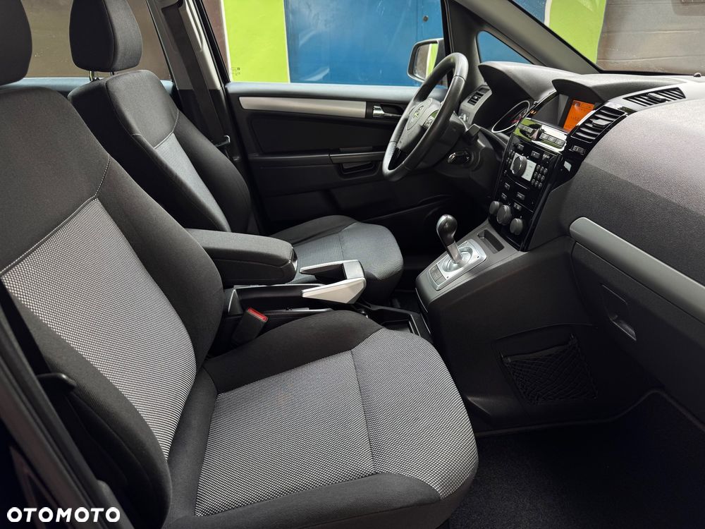 Opel Zafira 1.8 Cosmo EasyTronic - 21