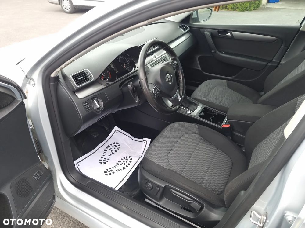Volkswagen Passat 2.0 TDI BlueMotion Technology Trendline - 11