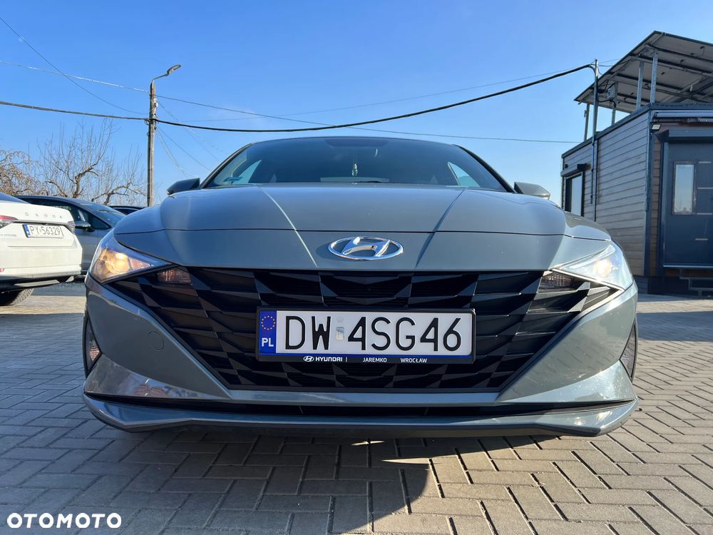 Hyundai Elantra - 39