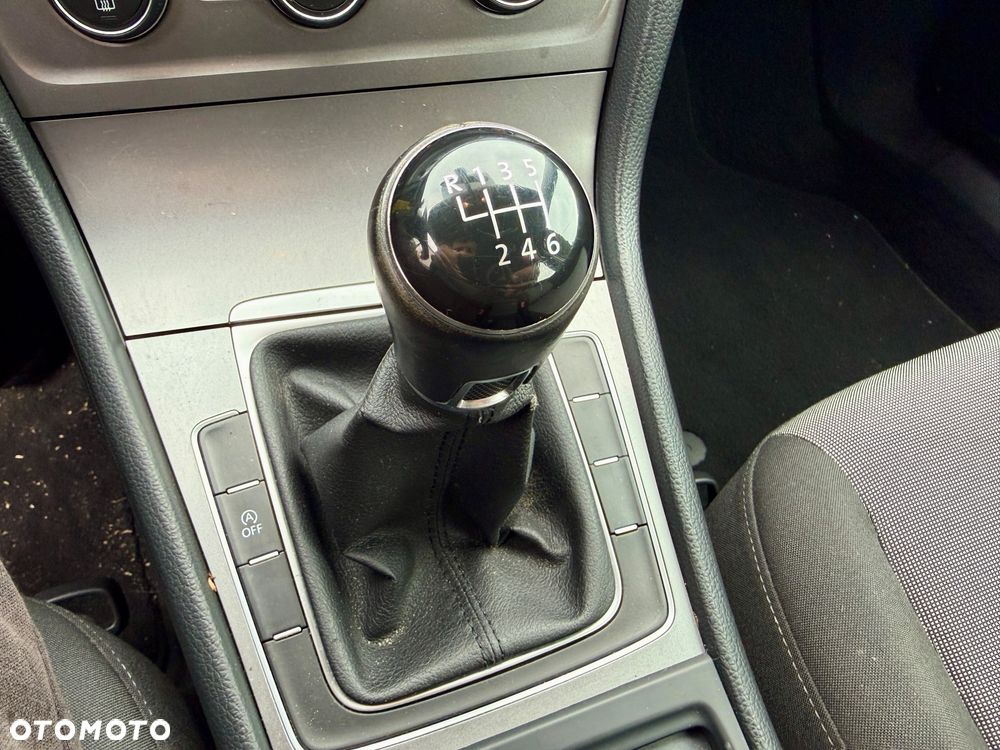 Volkswagen Golf 1.2 TSI BMT Trendline - 29