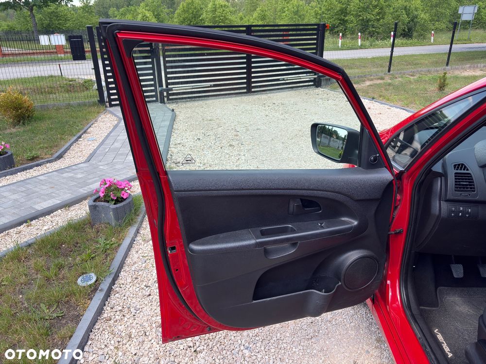 Kia Venga - 13