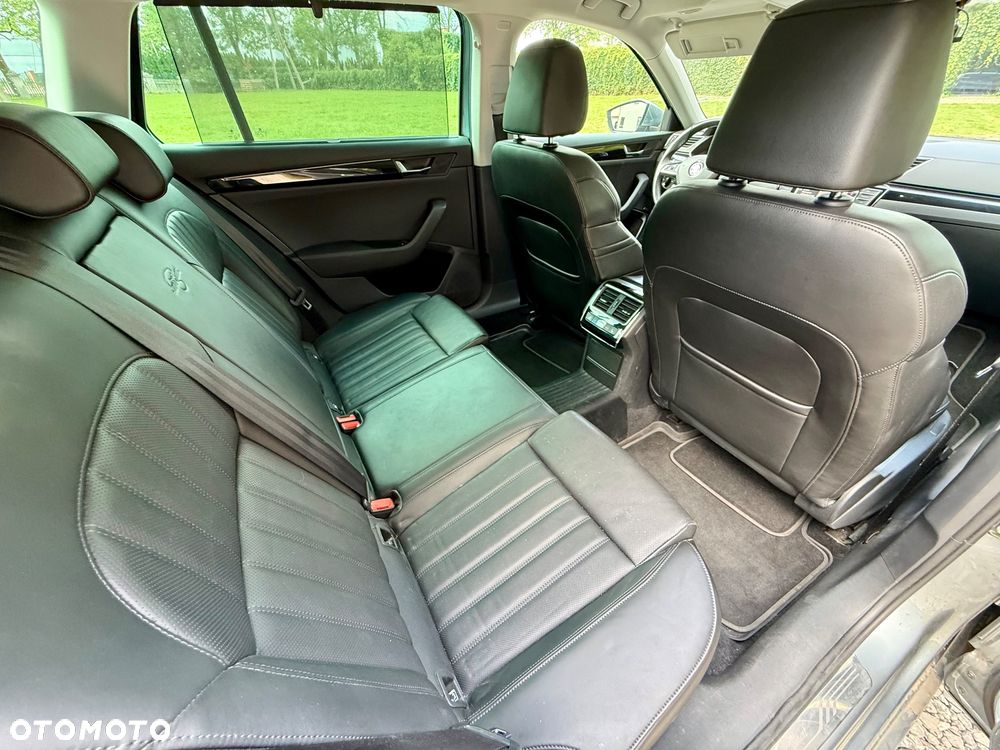 Skoda Superb 2.0 TSI 4x4 L&K DSG - 33