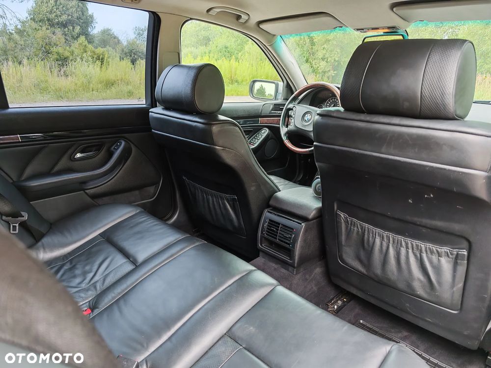 BMW Seria 5 - 21