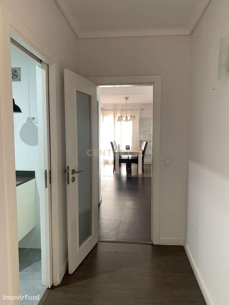 Apartamento Espaçoso em Sernancelhe com Terraço e Garagem - Grande imagem: 4/17