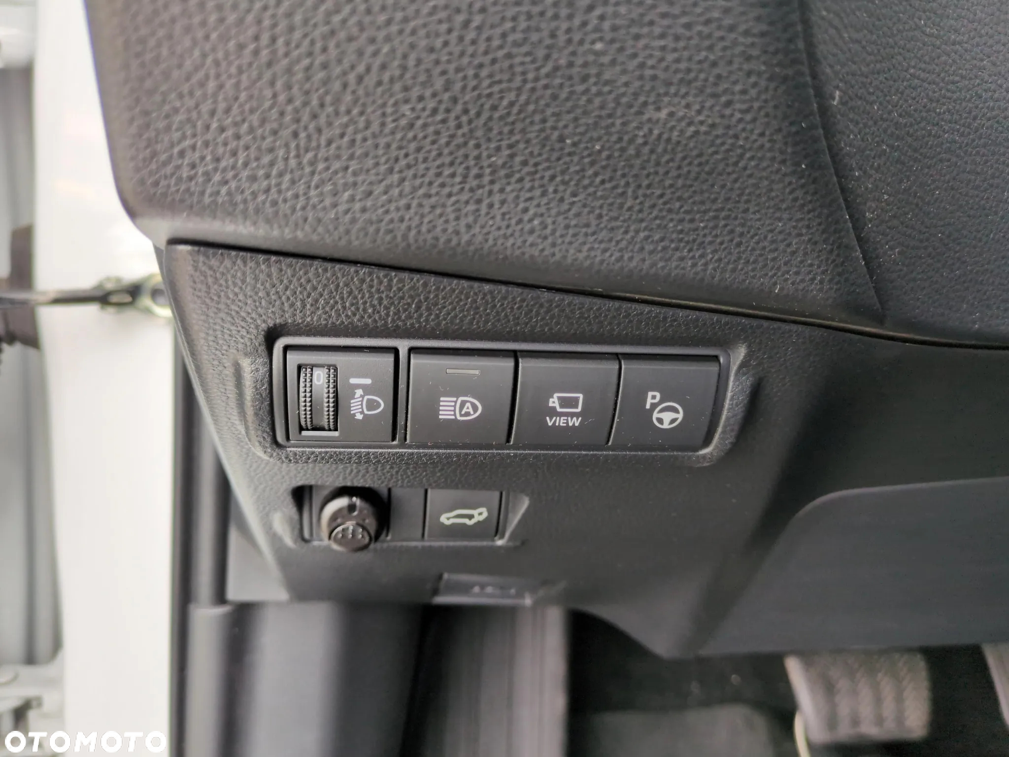 Toyota Corolla 2.0 Hybrid Executive - 15