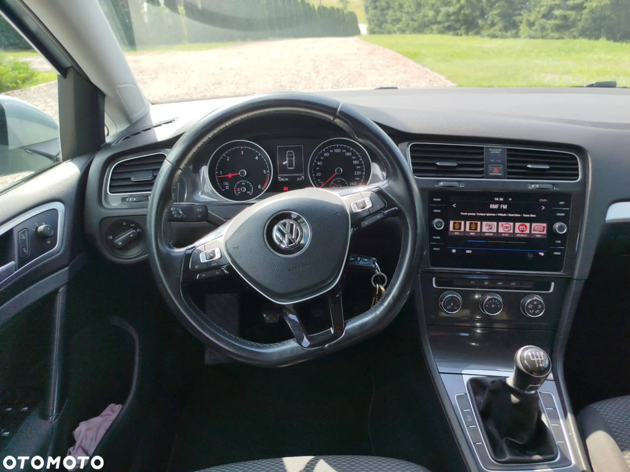 Volkswagen Golf VII 1.6 TDI BMT Trendline - 2