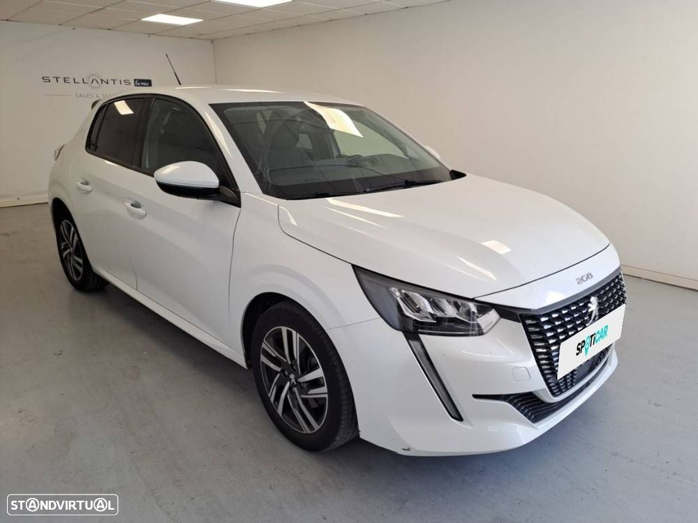 Peugeot 208 2021 photo 3