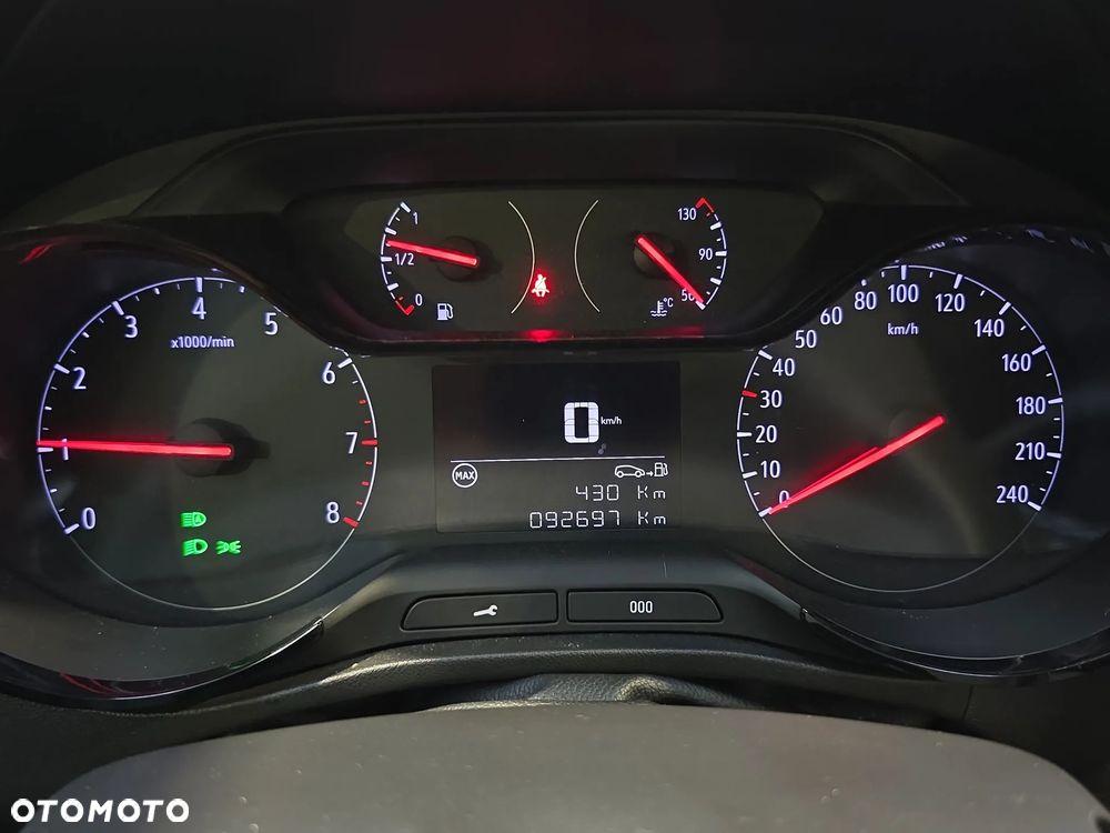 Opel Crossland X - 15