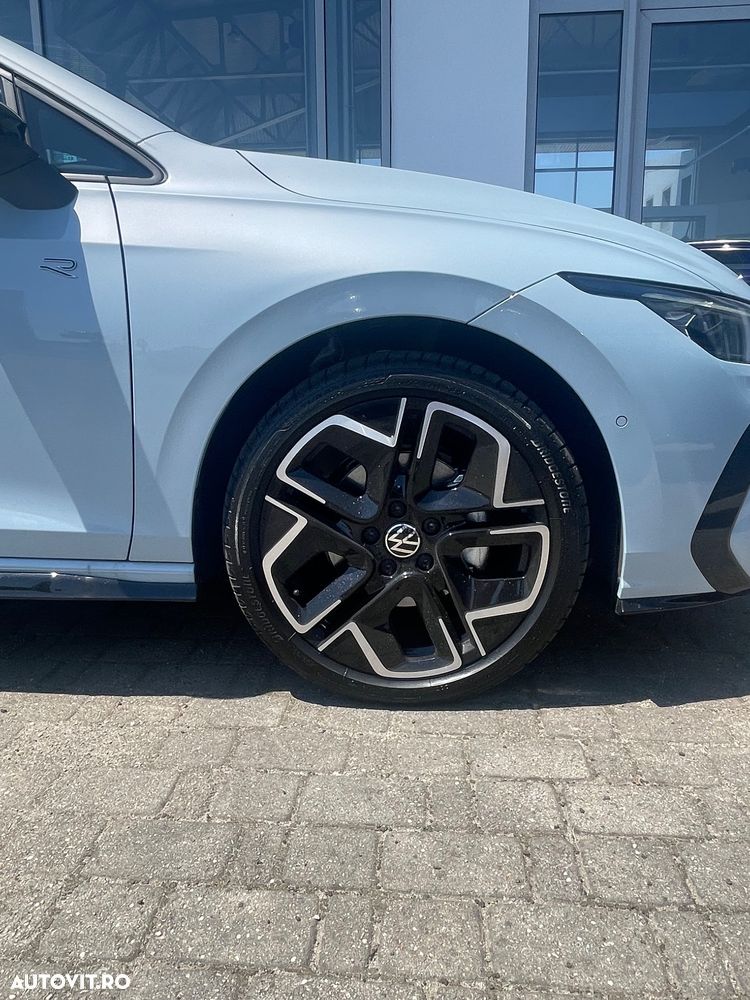 Volkswagen Golf 1.5 eTSI OPF DSG R-Line - 12