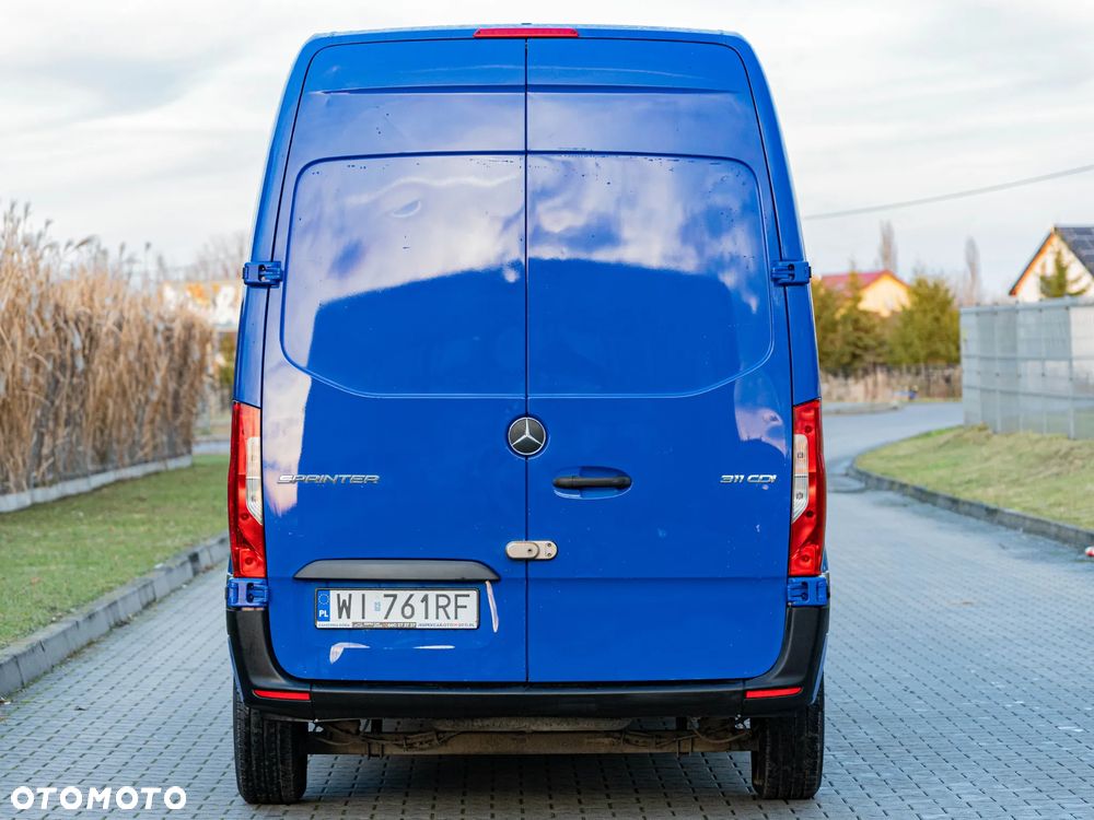 Mercedes-Benz Sprinter - 5