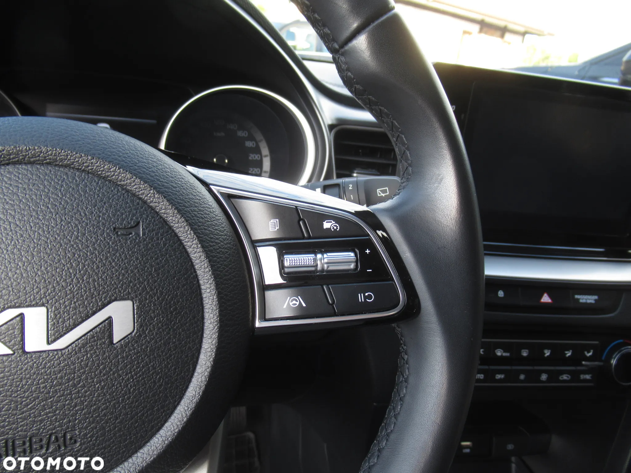 Kia Ceed 1.5 T-GDI M - 14