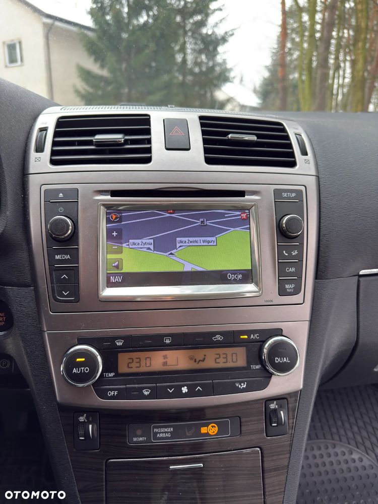 Toyota Avensis 2.2 D-4D Premium - 26