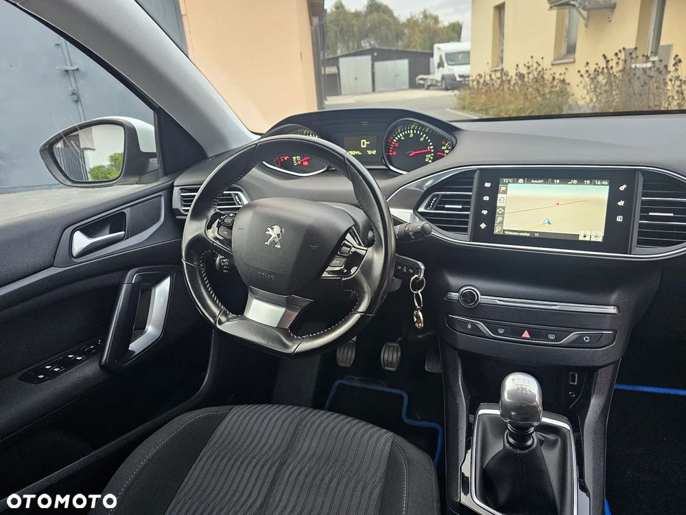 Peugeot 308 SW BlueHDi 120 Stop & Start Business-Line - 22