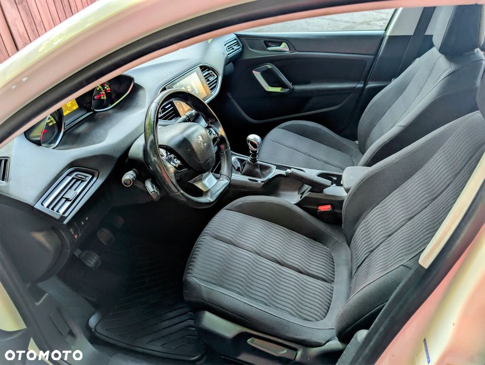 Peugeot 308 - 10