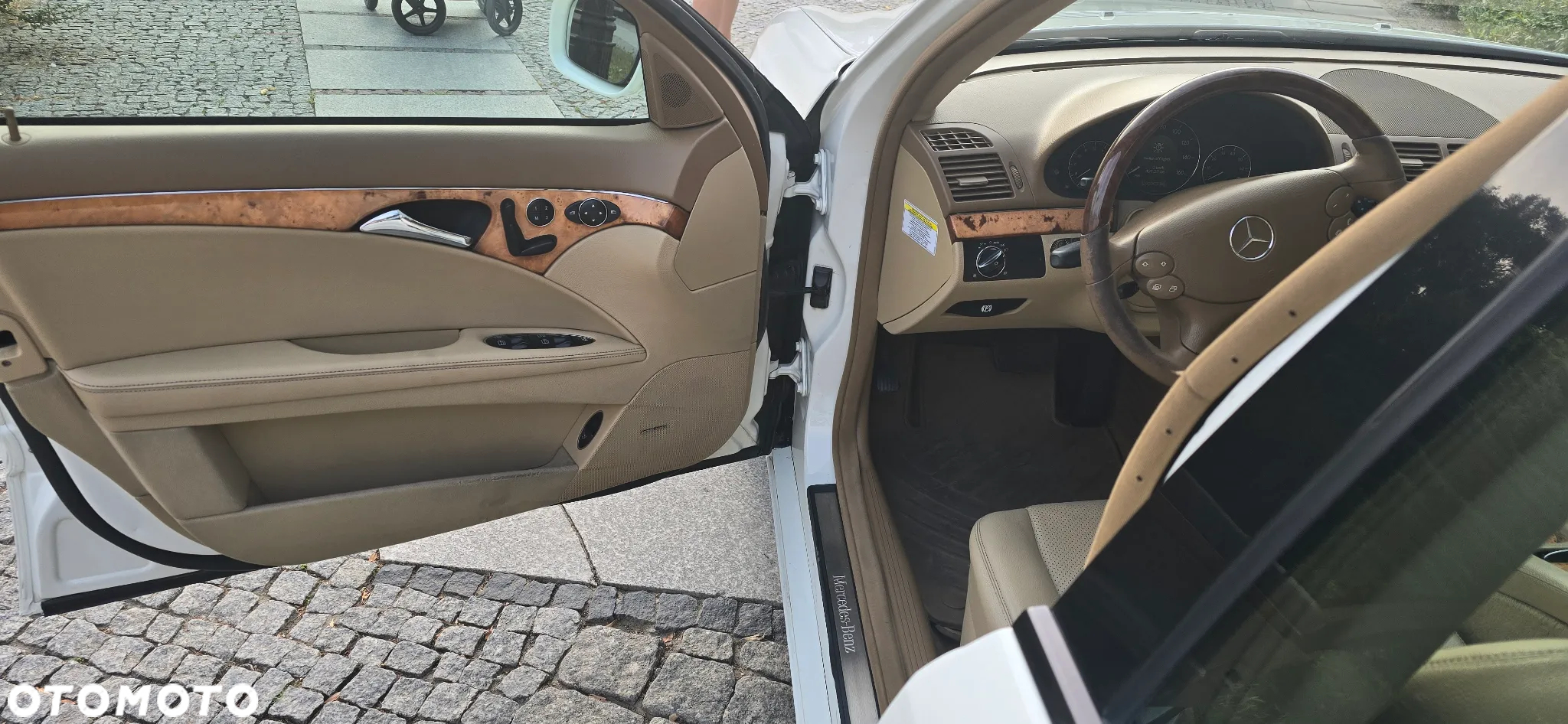 Mercedes-Benz Klasa E 350 4Matic 7G-TRONIC Avantgarde - 27